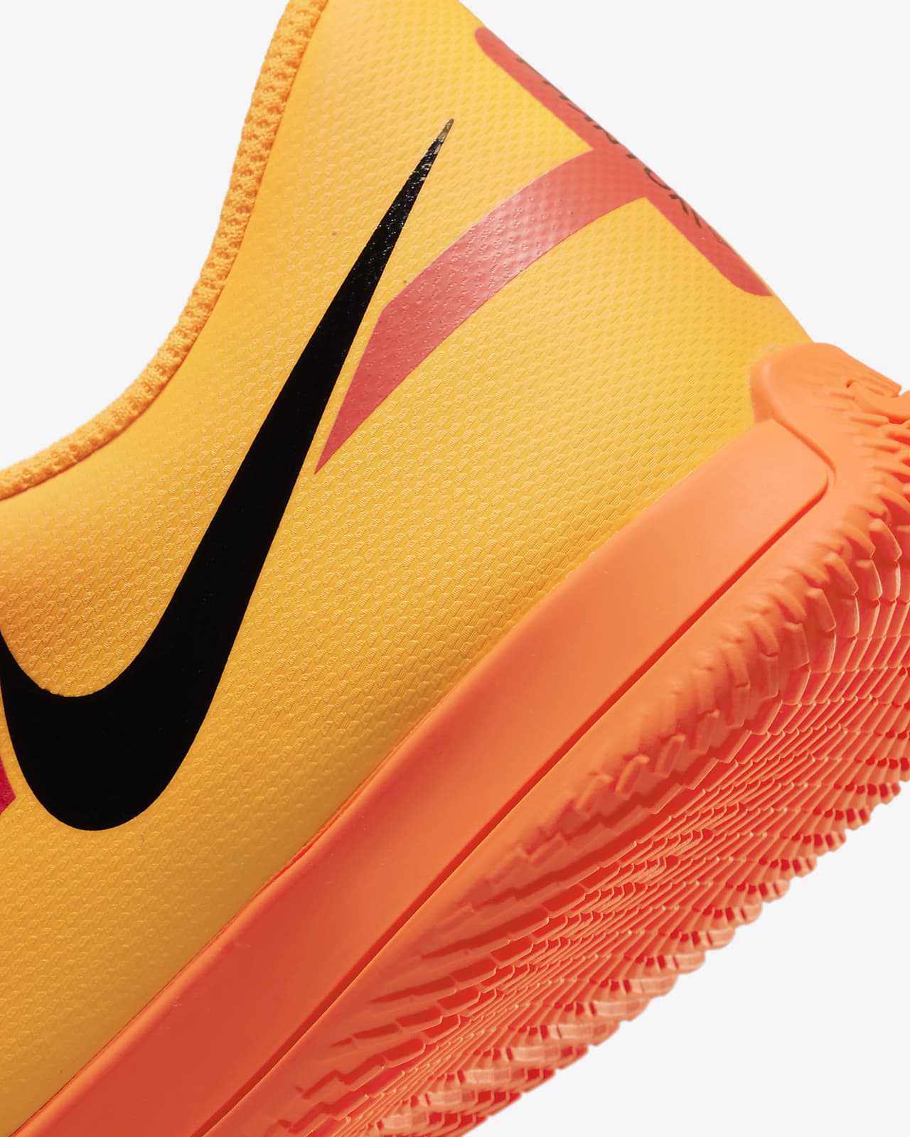 Nike Phantom GT2 Club IC 