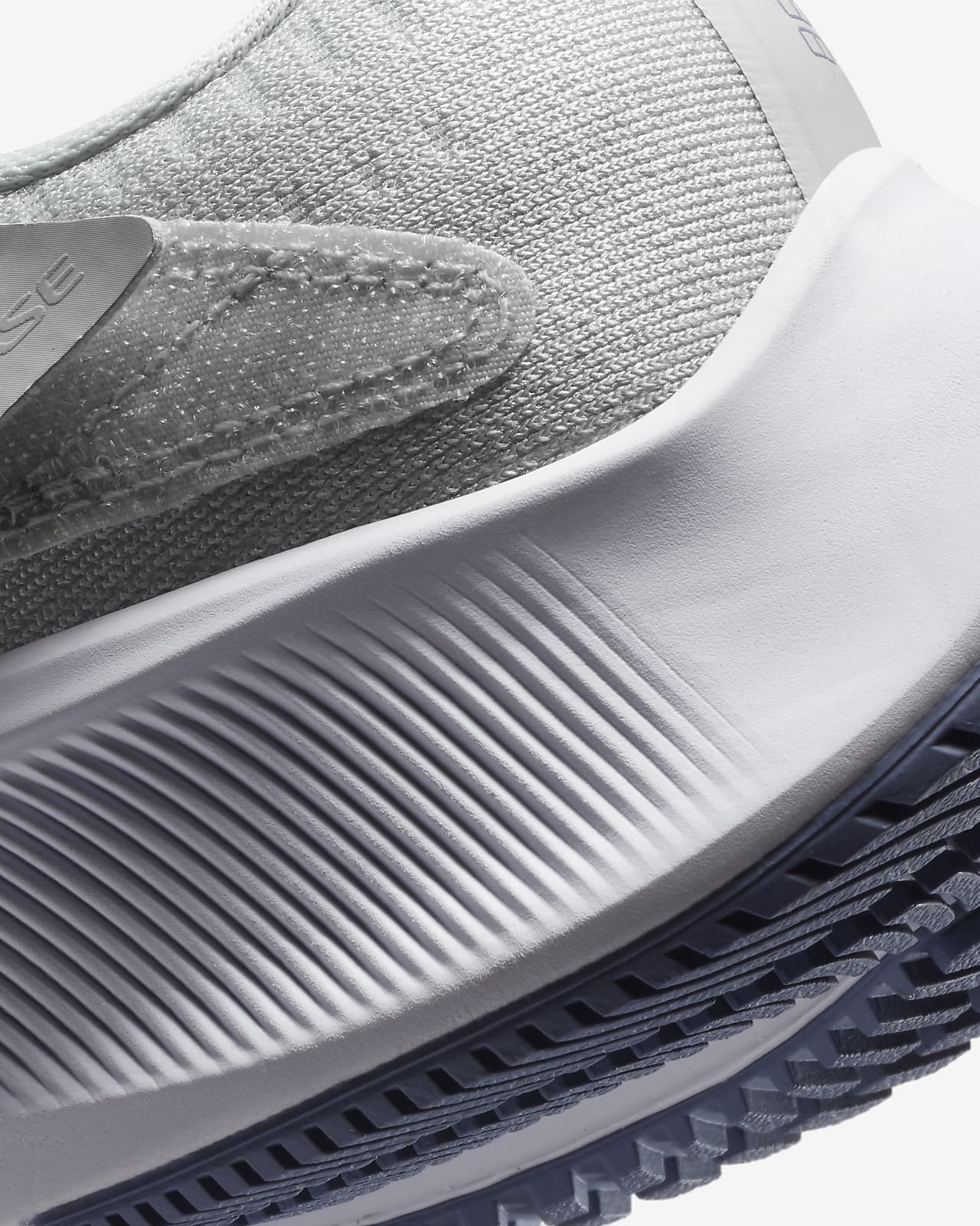 nike air zoom pegasus 36 flyease women's