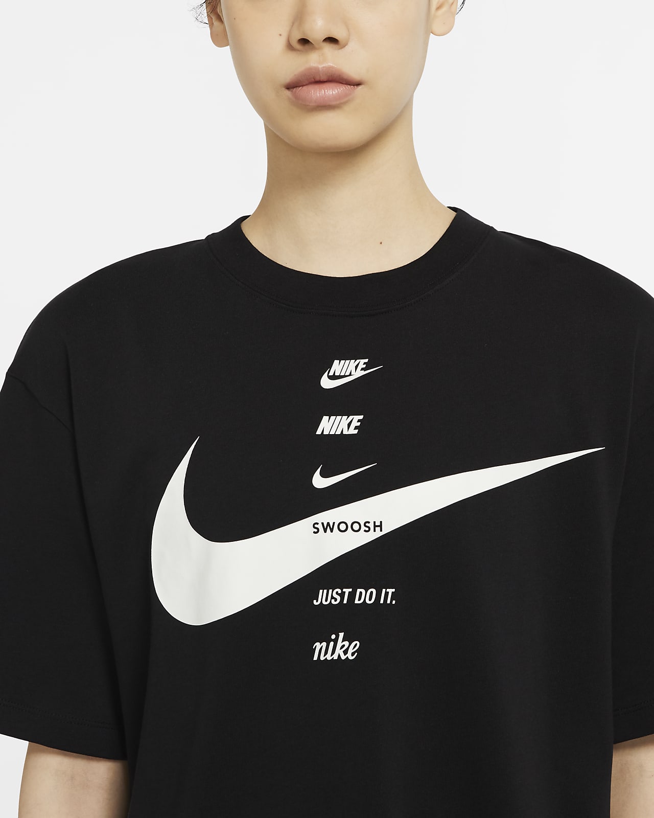 nike sportswear top