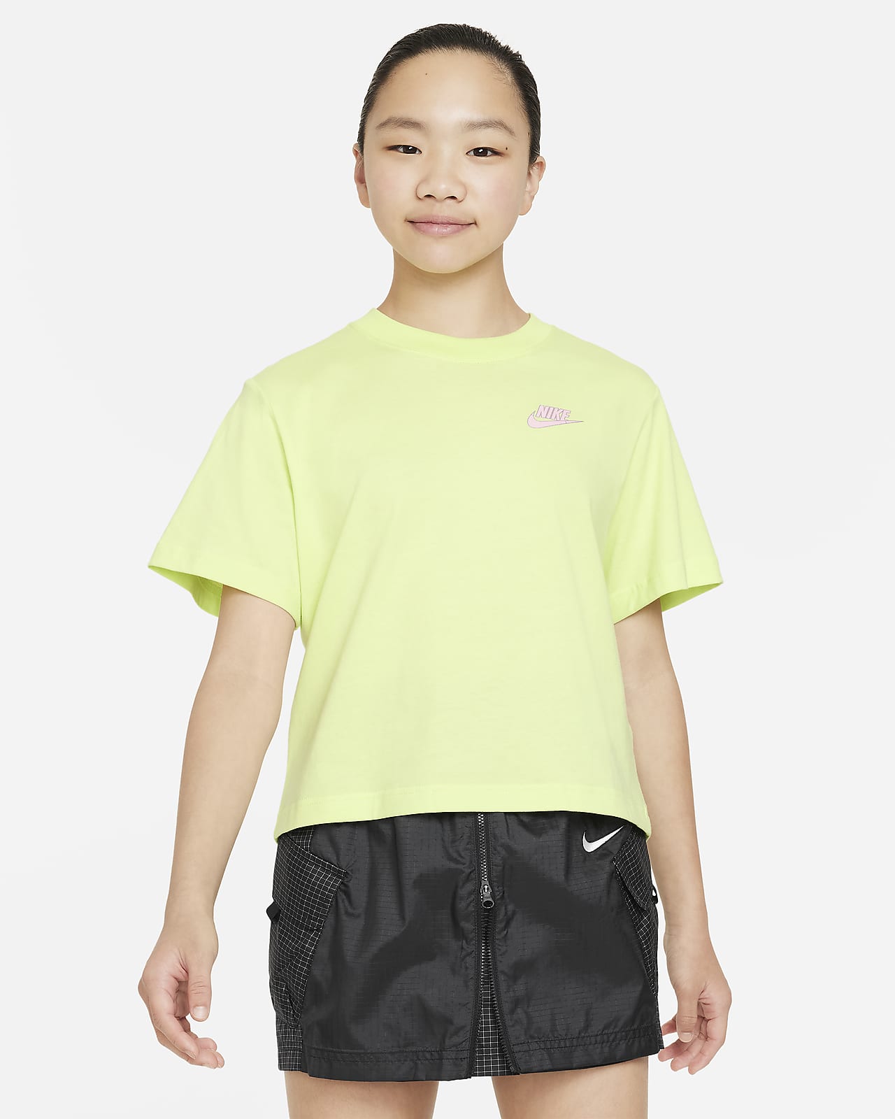 เสื้อยืดเด็กโตทรงบ็อกซี่ Nike Sportswear (หญิง)