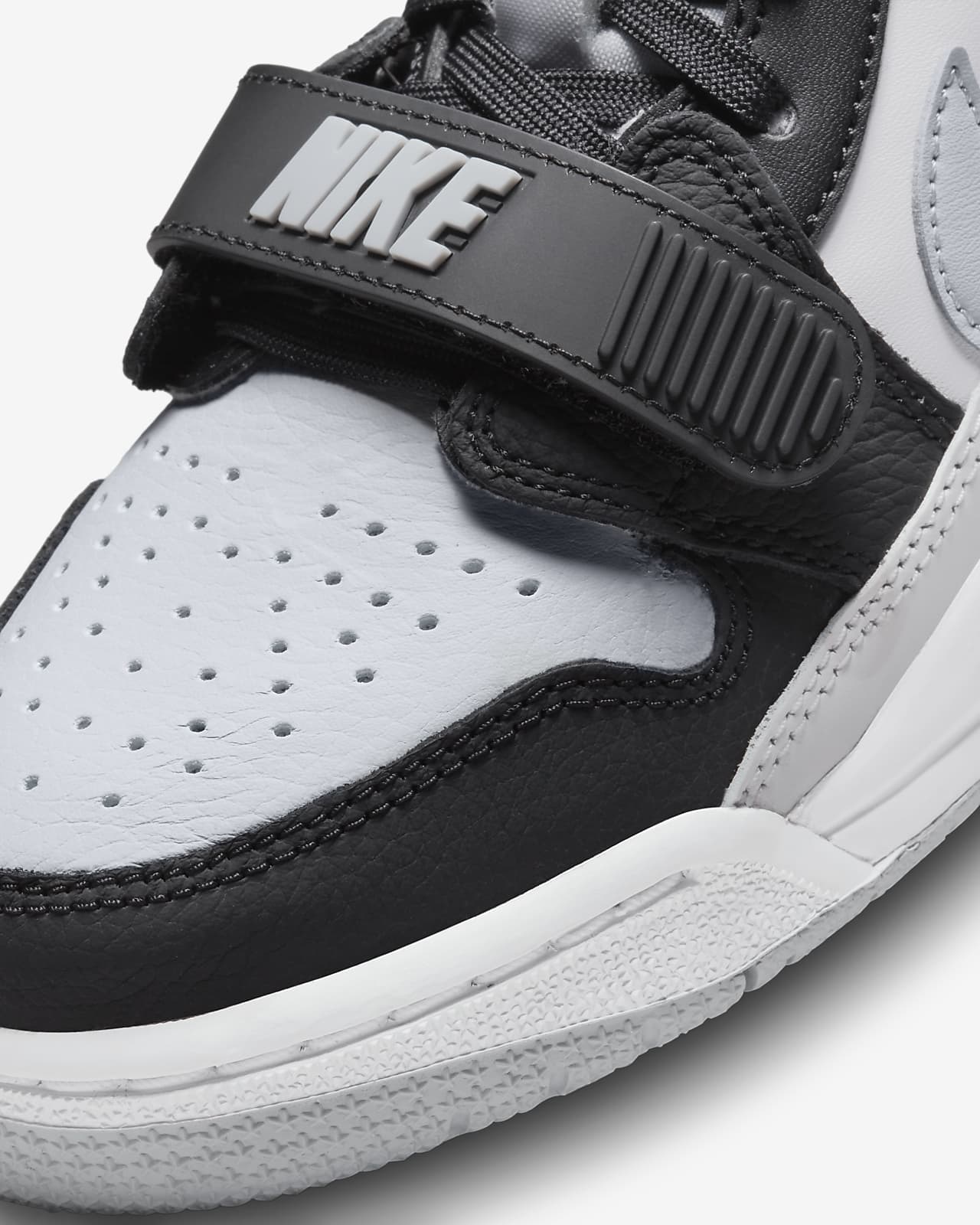 Air Jordan Legacy 312 Low Older Kids' Shoes. Nike AU