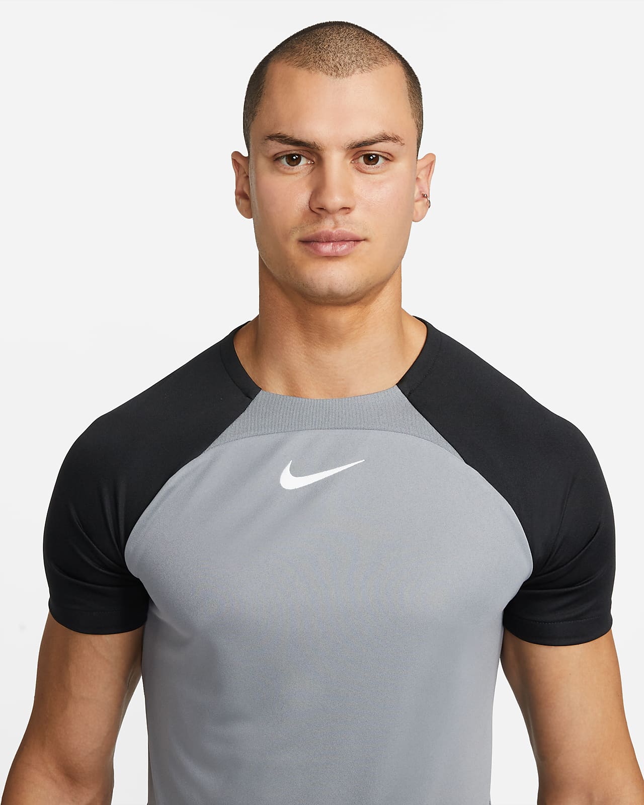 Nike Dri-FIT Academy Pro Camiseta de fútbol de manga corta - Hombre. Nike ES