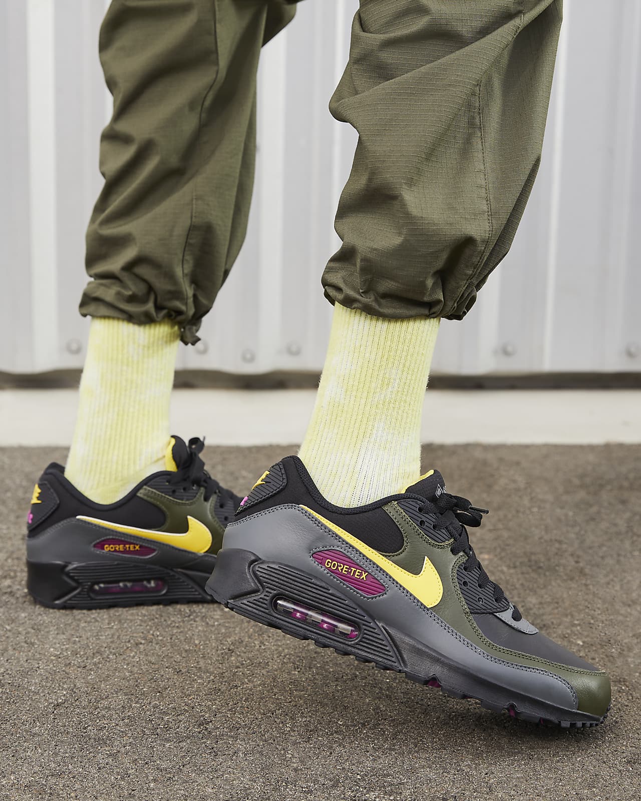 Nike Air Max 90 GORE-TEX Shoes