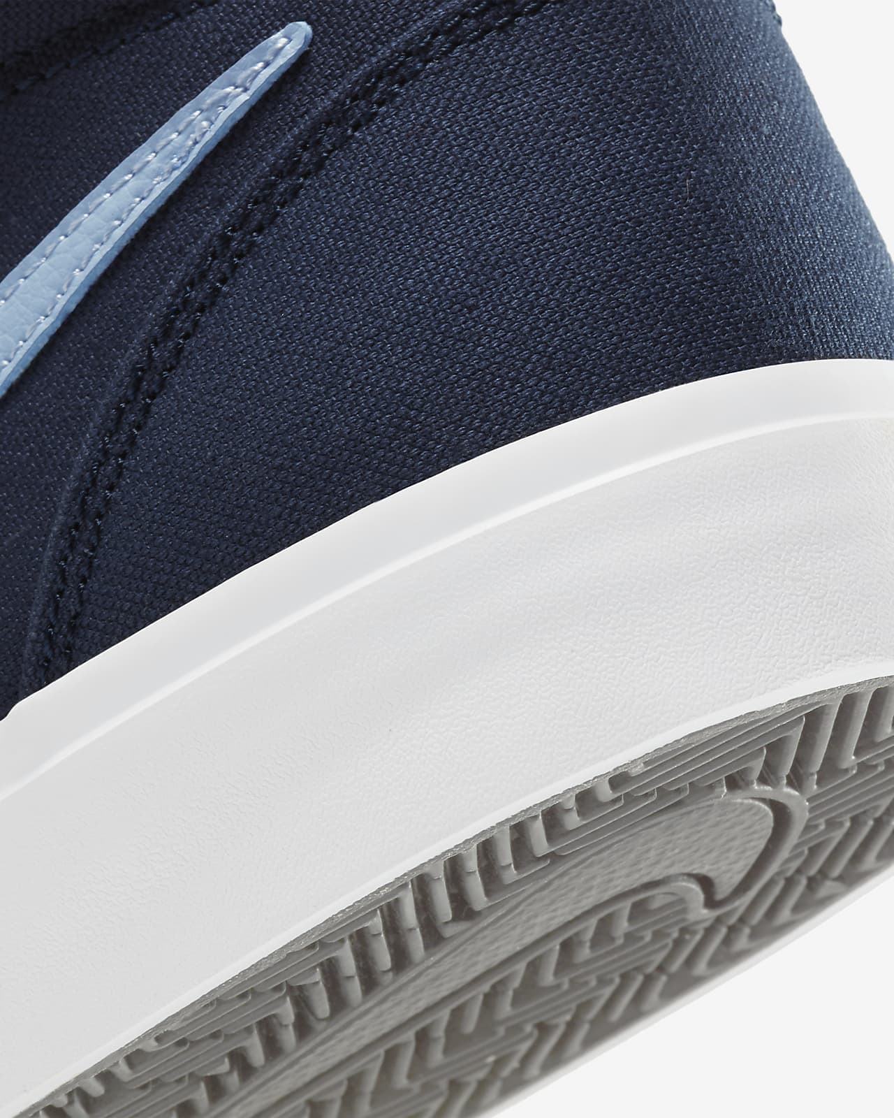 nike canvas mid