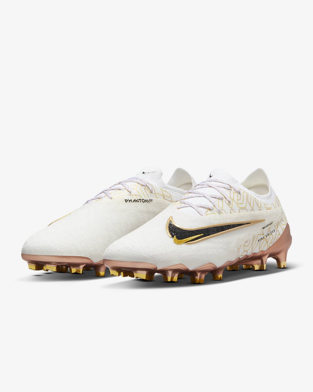 white nike phantoms