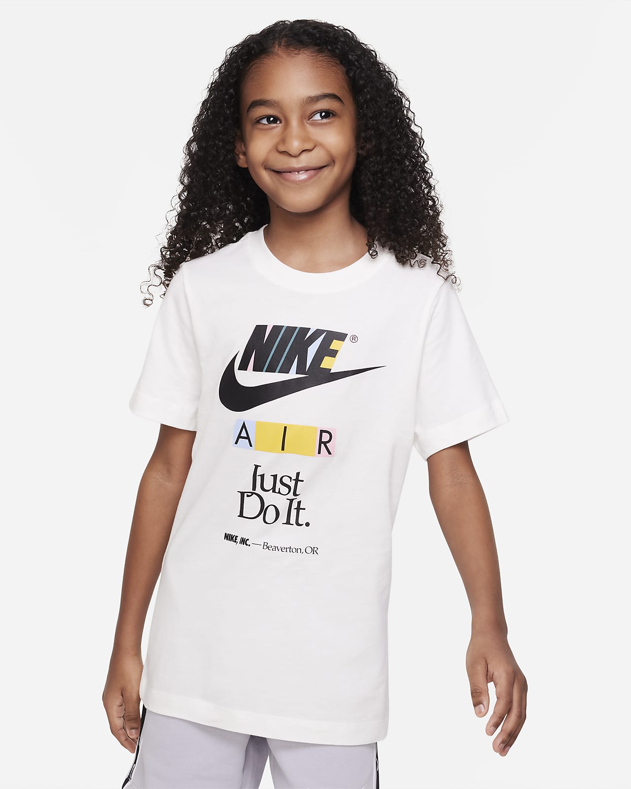 Melodrama Aanbod succes Nike Sportswear Older Kids' (Boys') T-Shirt. Nike LU