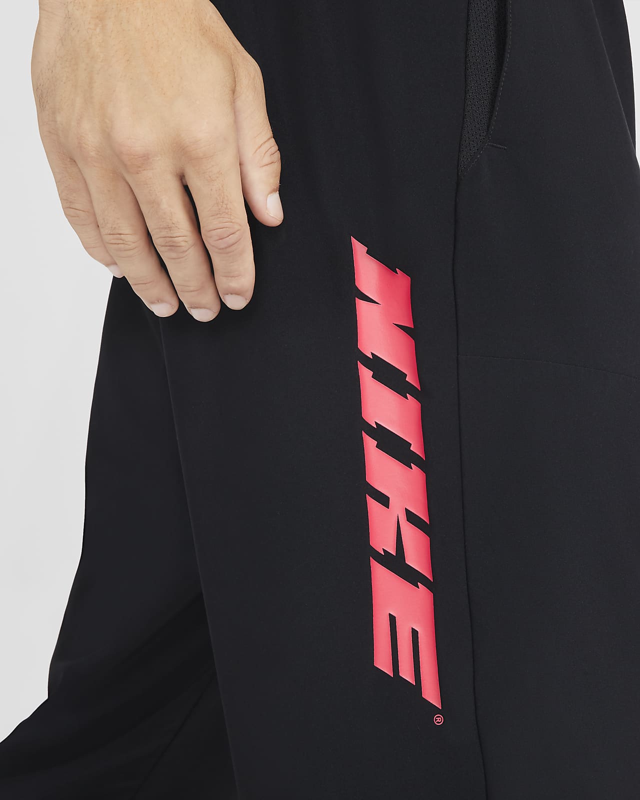 Pantalones de entrenamiento para hombre Nike Sport Clash. Nike MX