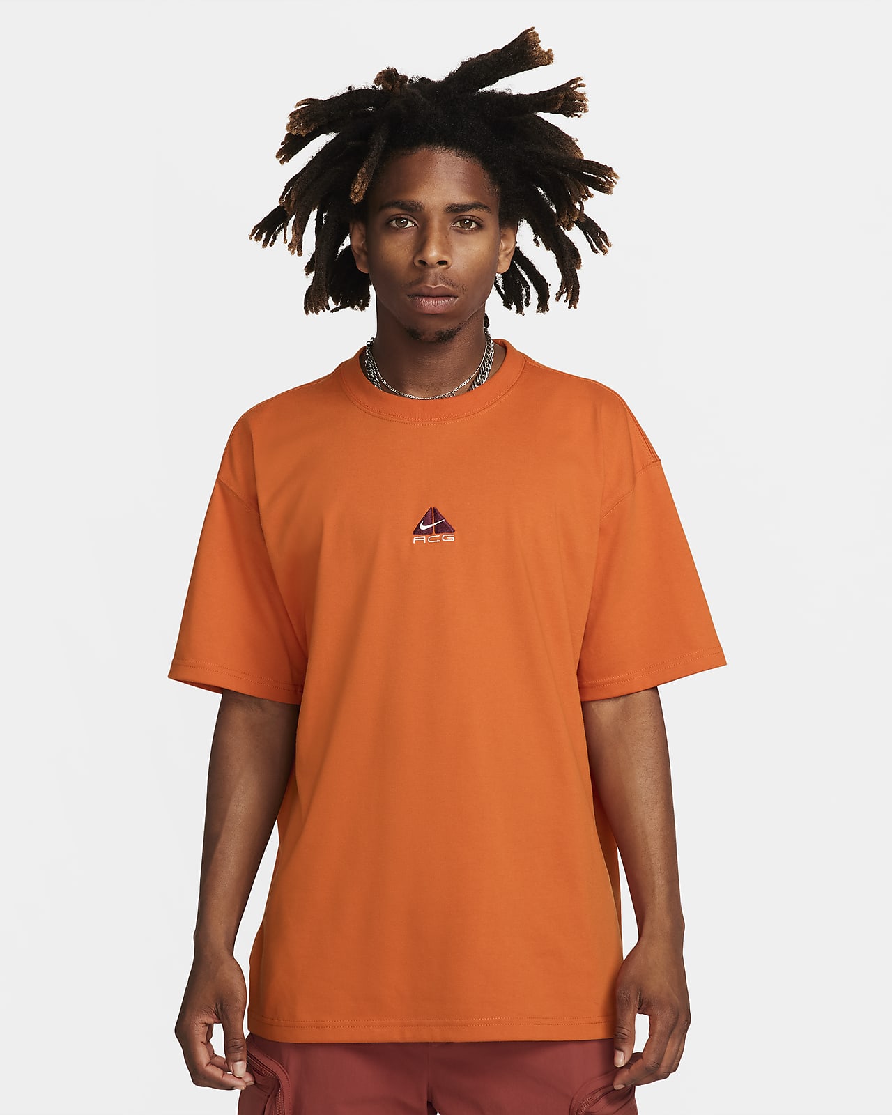 Orange Hauts et tee-shirts. Nike LU