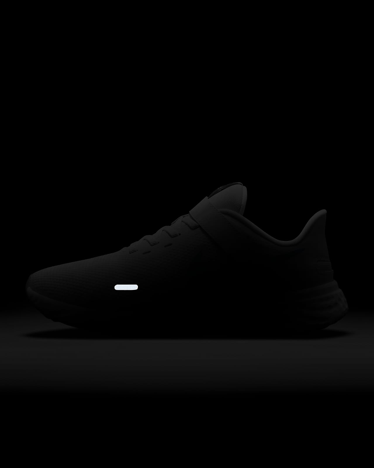 nike revolution 3 flyease