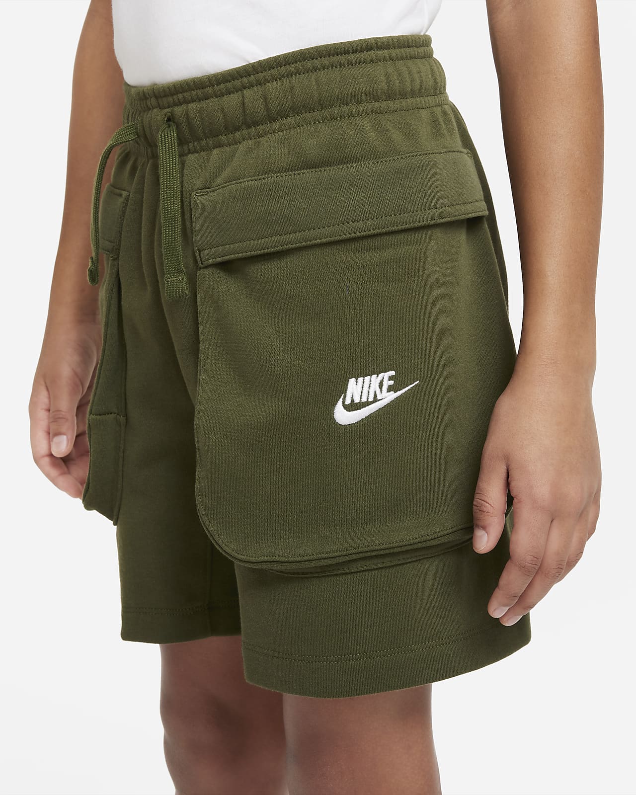 nike shorts with cargo pocket