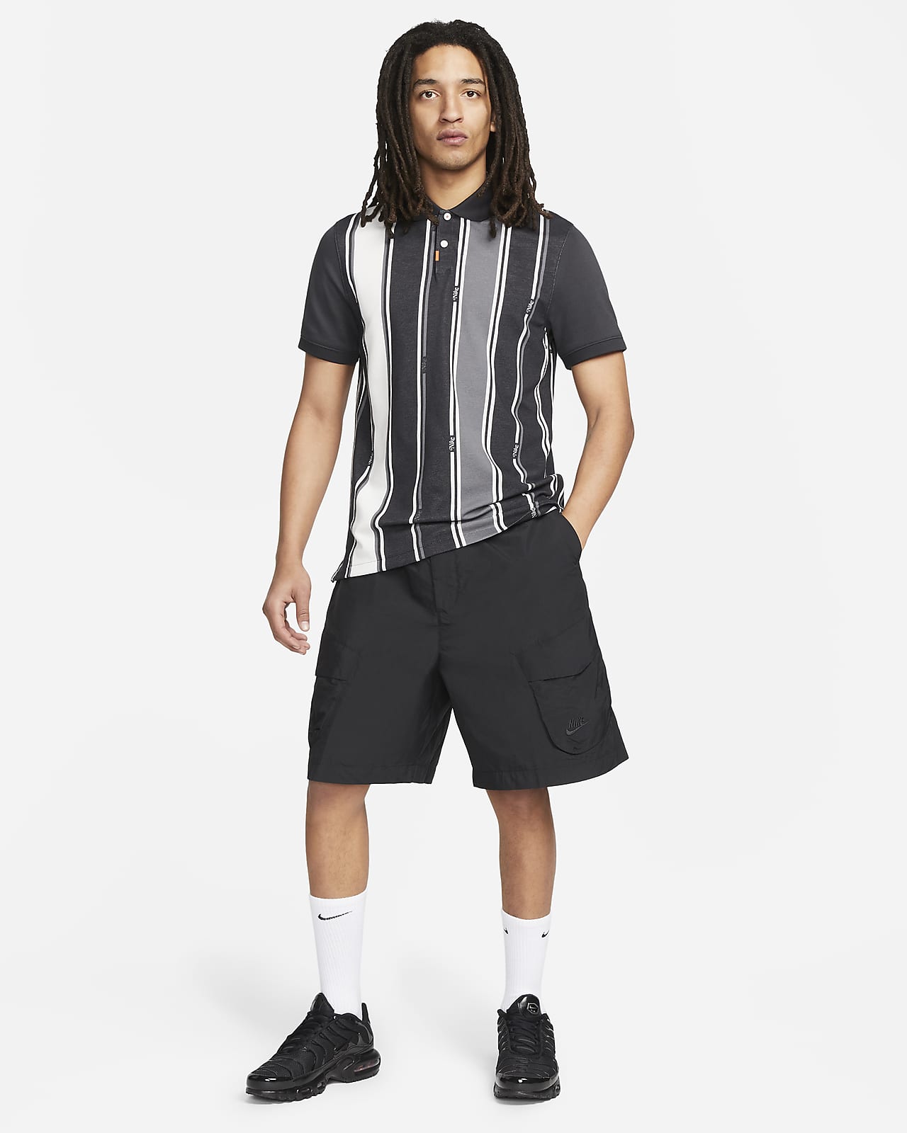 Woven Unlined Utility Shorts. Nike LU