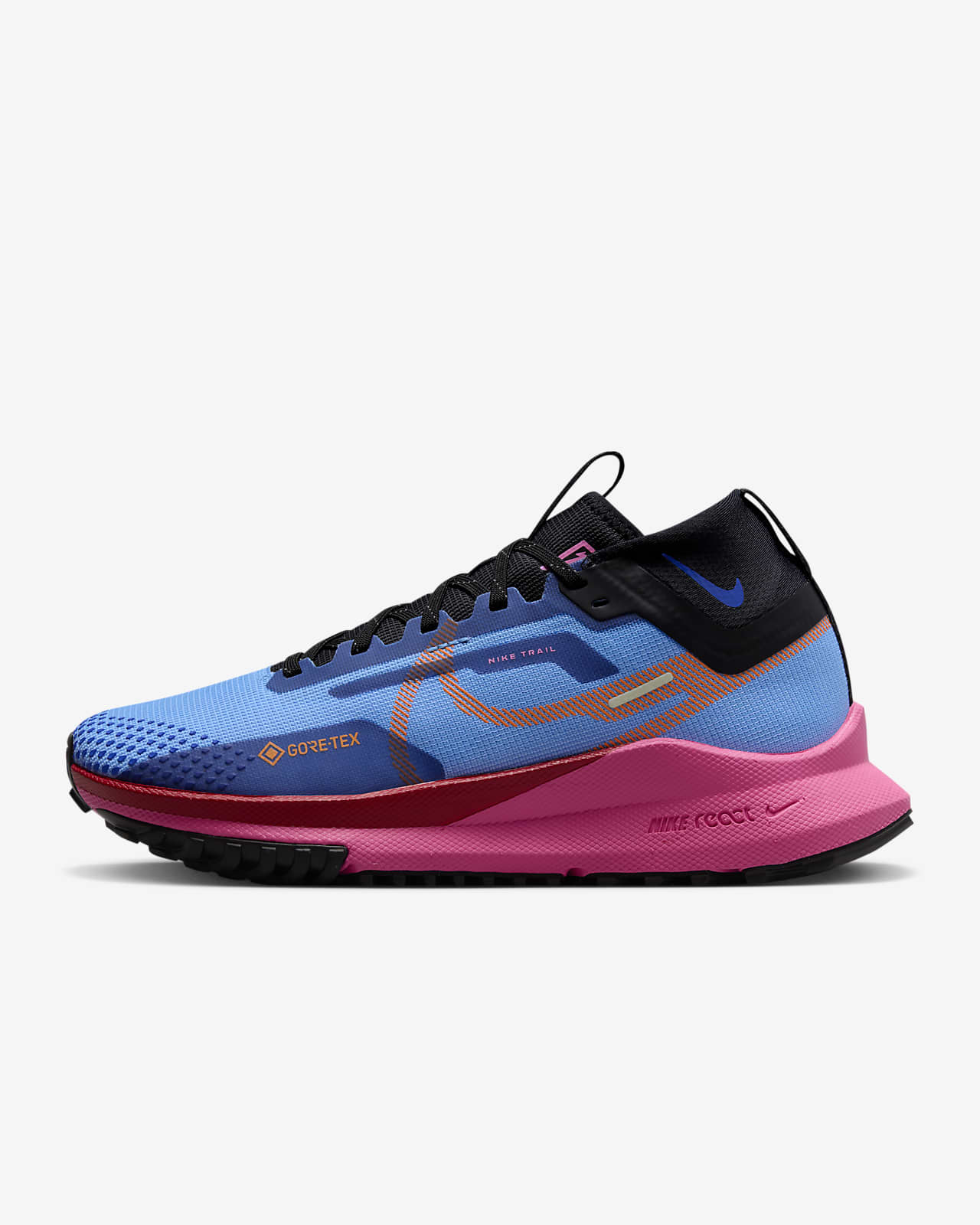 Nike waterproof shop sneakers womens