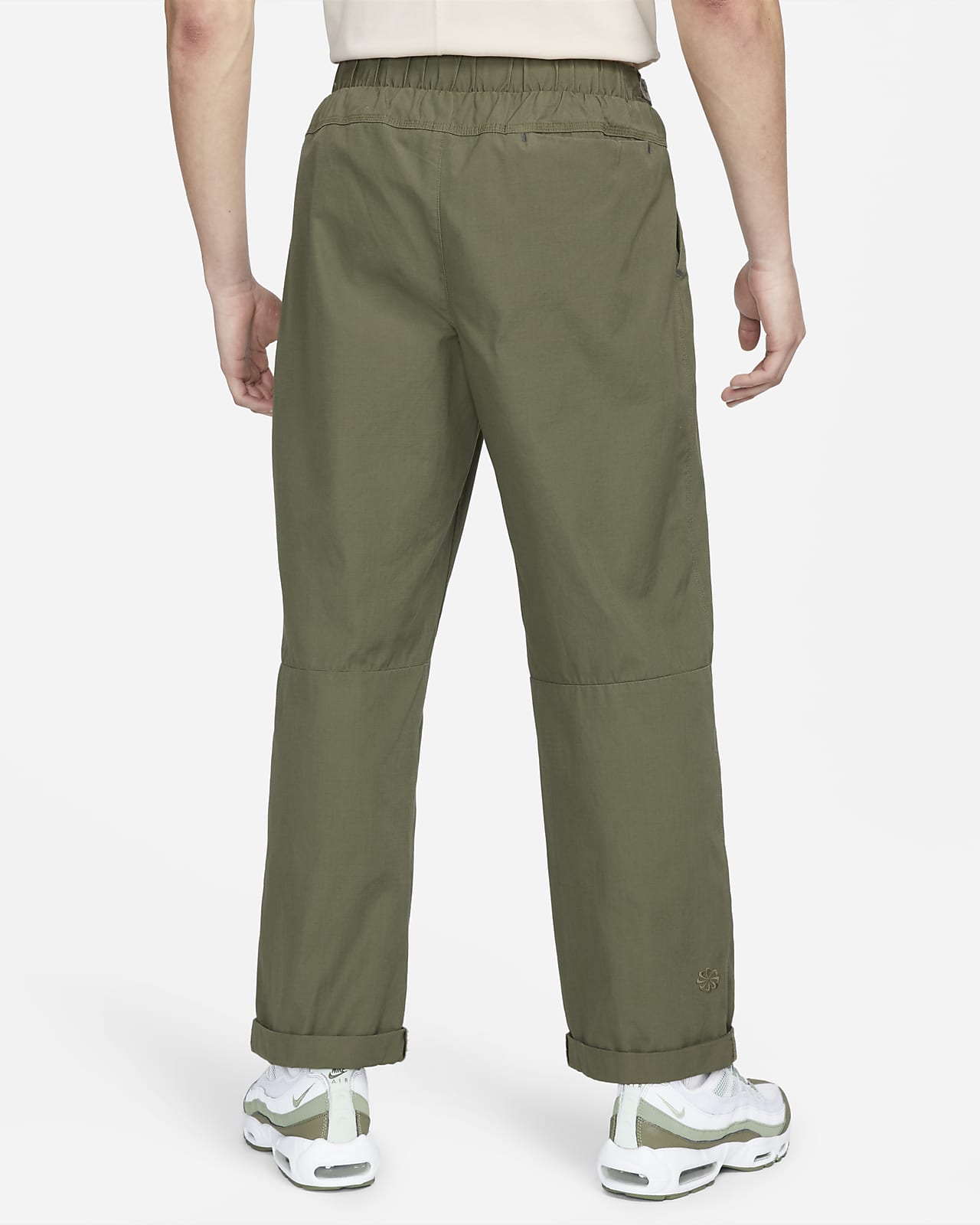 Pantaloni in tessuto UPF Nike Sportswear Tech Pack Uomo. Nike CH