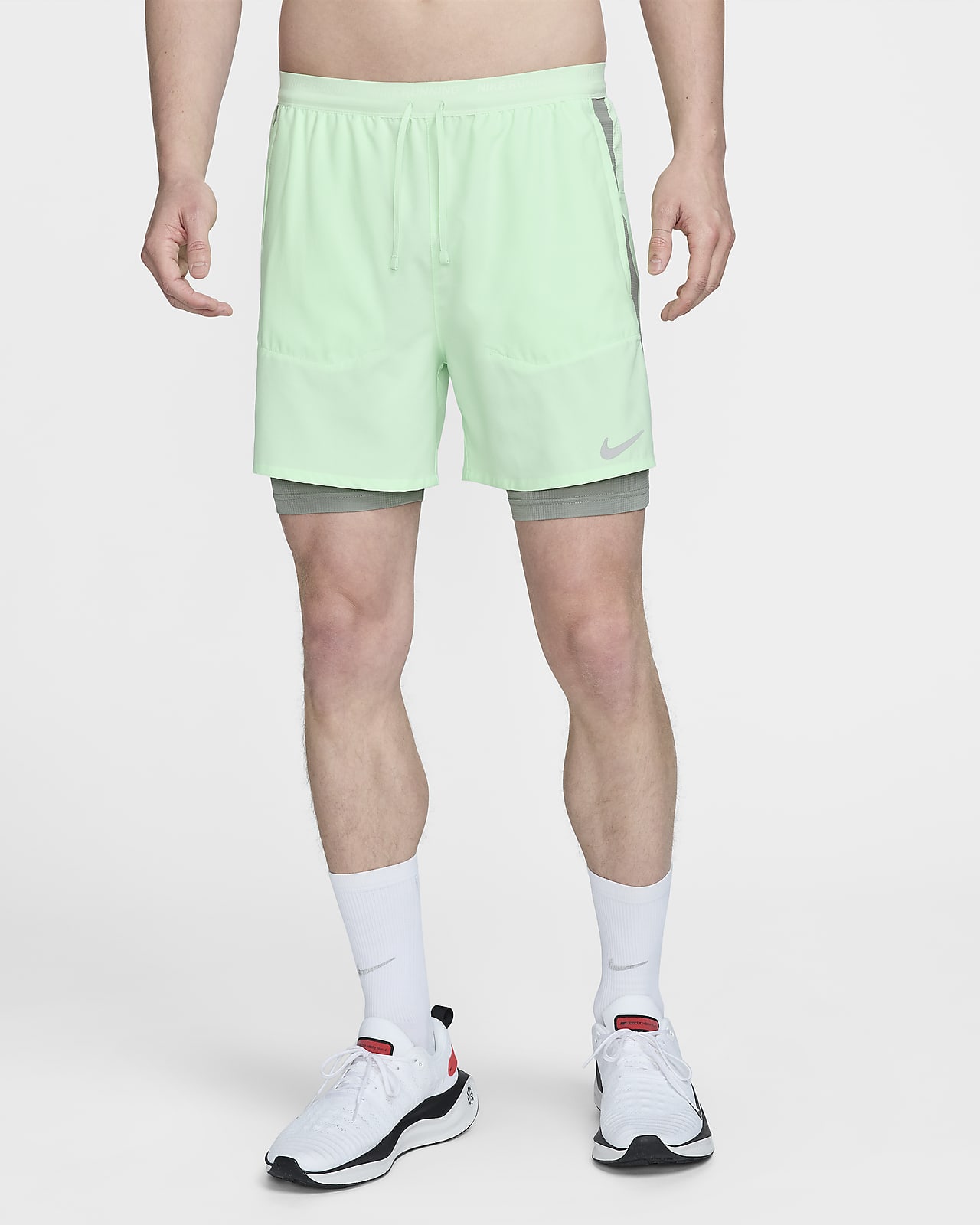 Nike Stride Pantalons curts híbrids de 13 cm Dri-FIT de running - Home