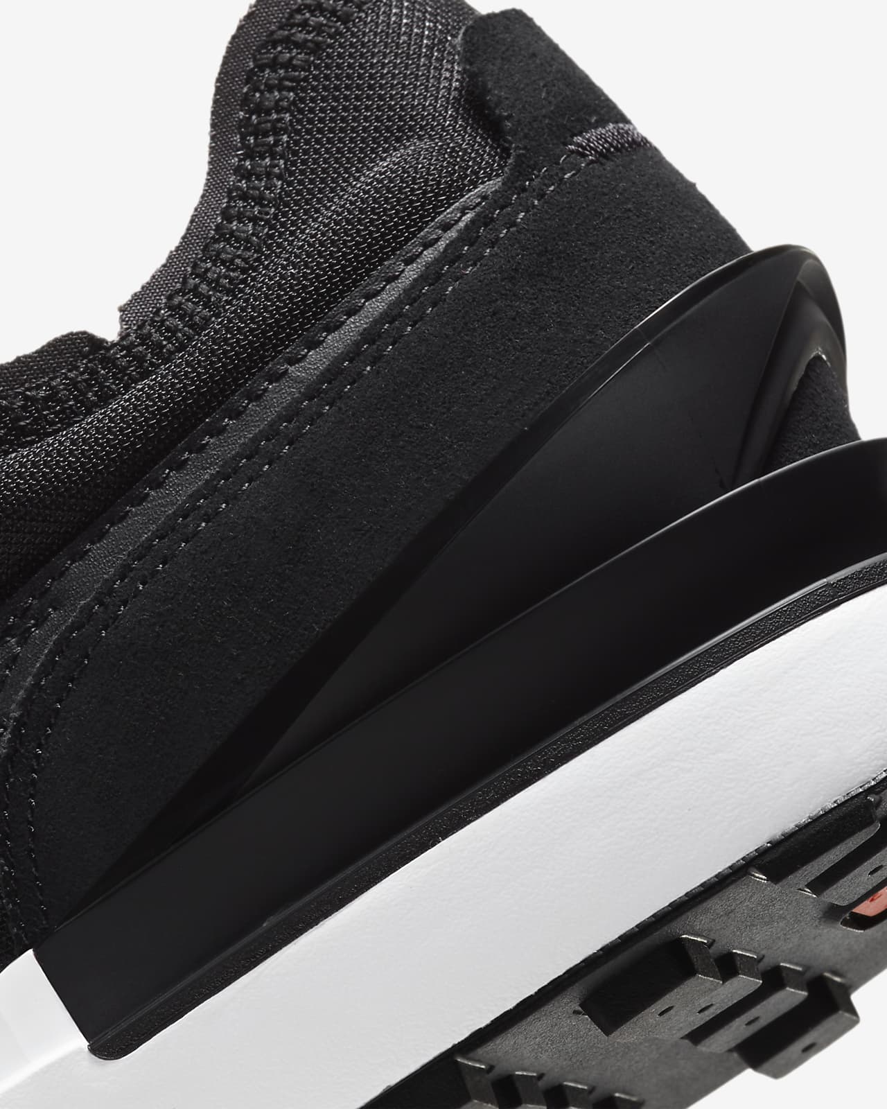 men's shoe nike waffle one