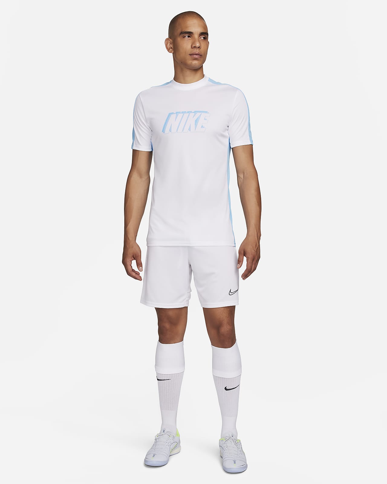 Nike Academy Men\'s Dri-FIT Short-Sleeve Soccer Top.