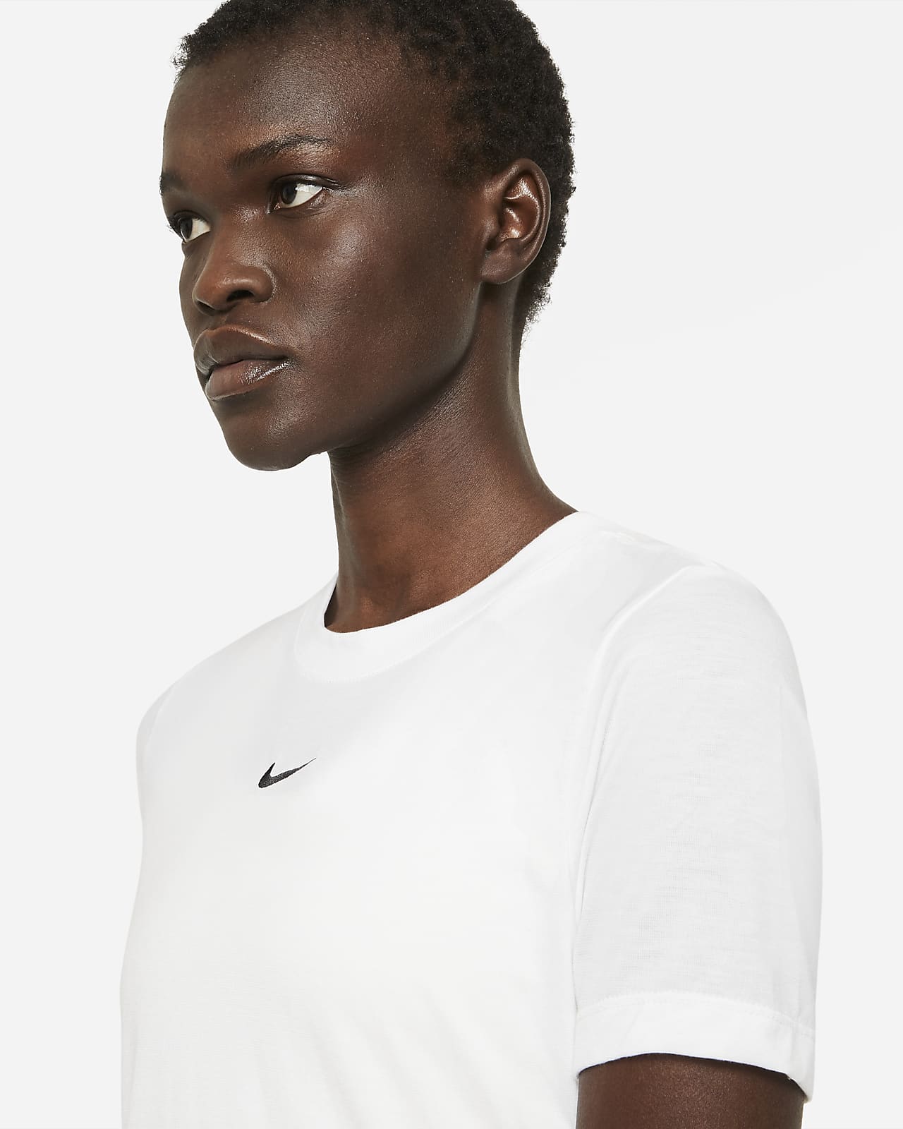 Nike Sportswear Essential Women's Crop-Top. Nike AE