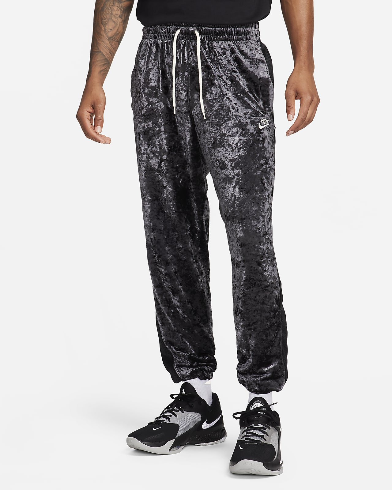Giannis Men's Velour Pants. Nike.com