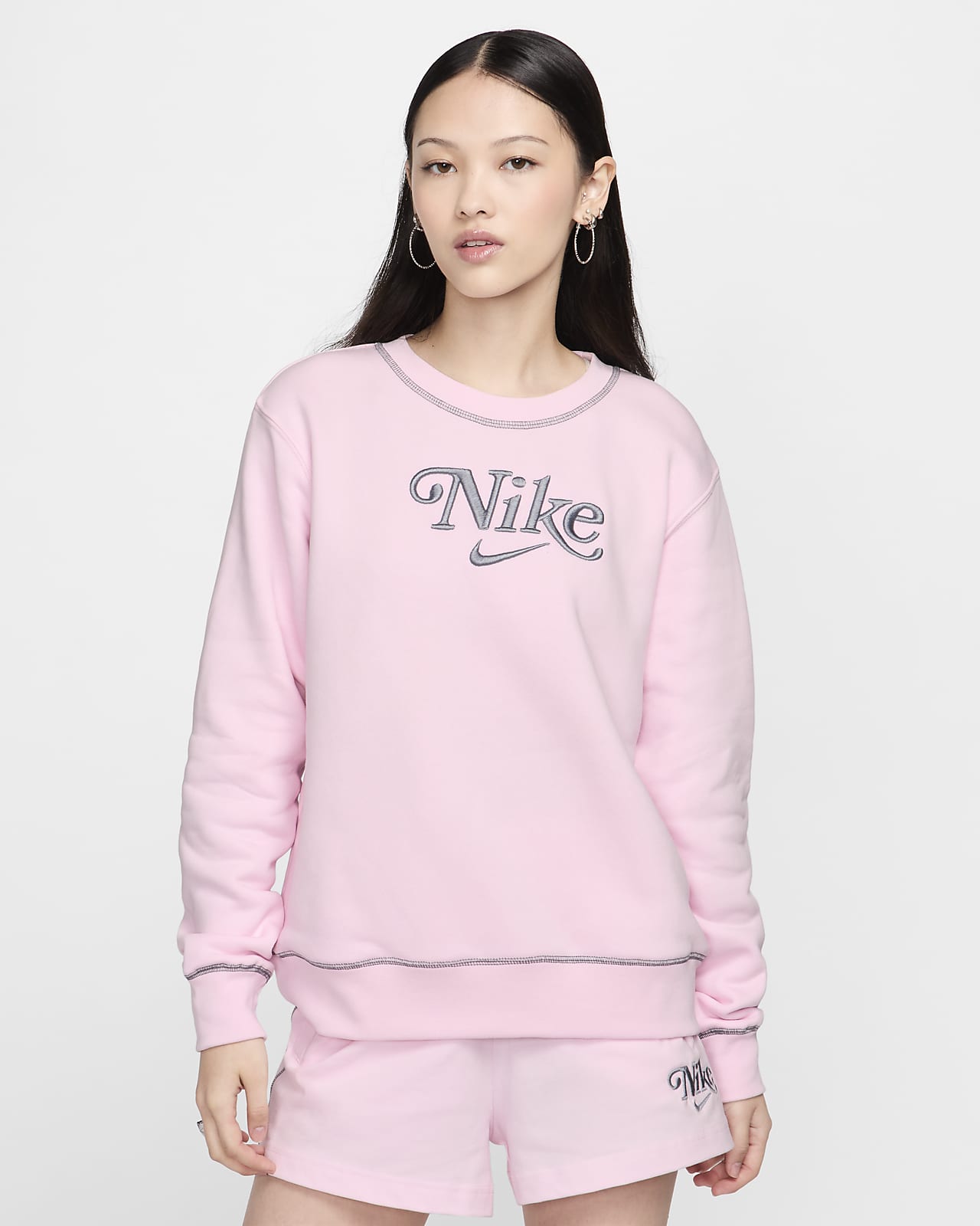 Nike Sportswear sweatshirt i fleece med rund hals til dame