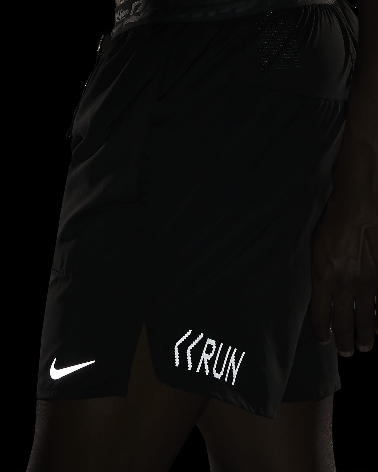 short nike flex stride wild run