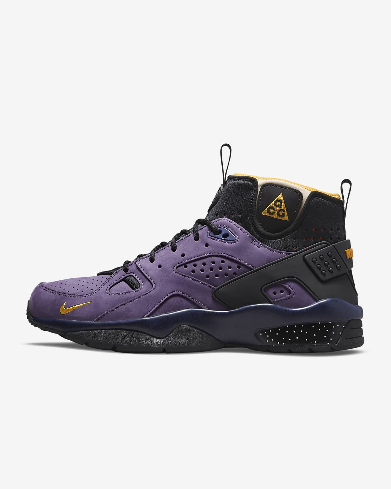 Nike ACG Air Mowabb Shoes. Nike LU