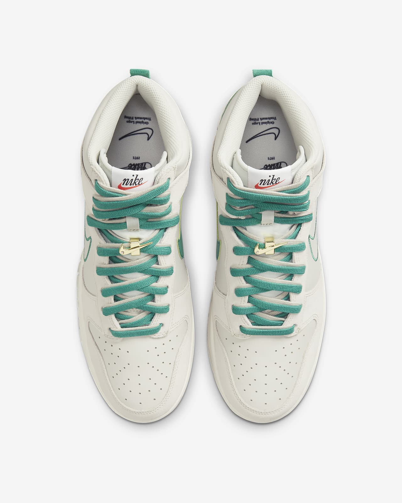 Buy Nike red Dunk Hi Se S50 for Men in MENA, Worldwide