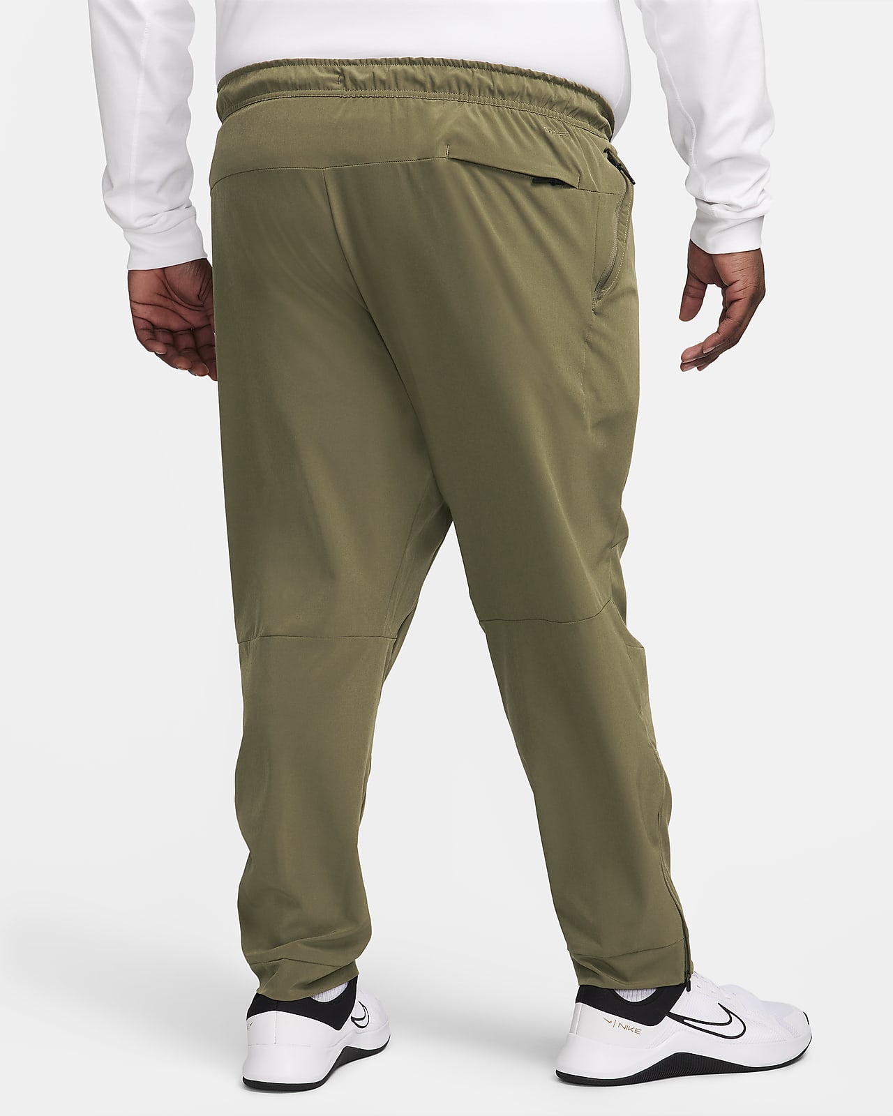 Pantalon avec ouvertures à zip Nike Dri-FIT Unlimited pour homme. Nike LU