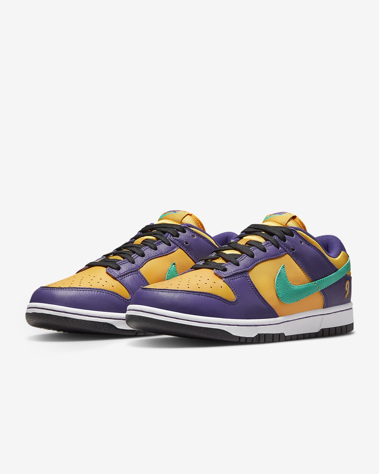 women colorful dunks