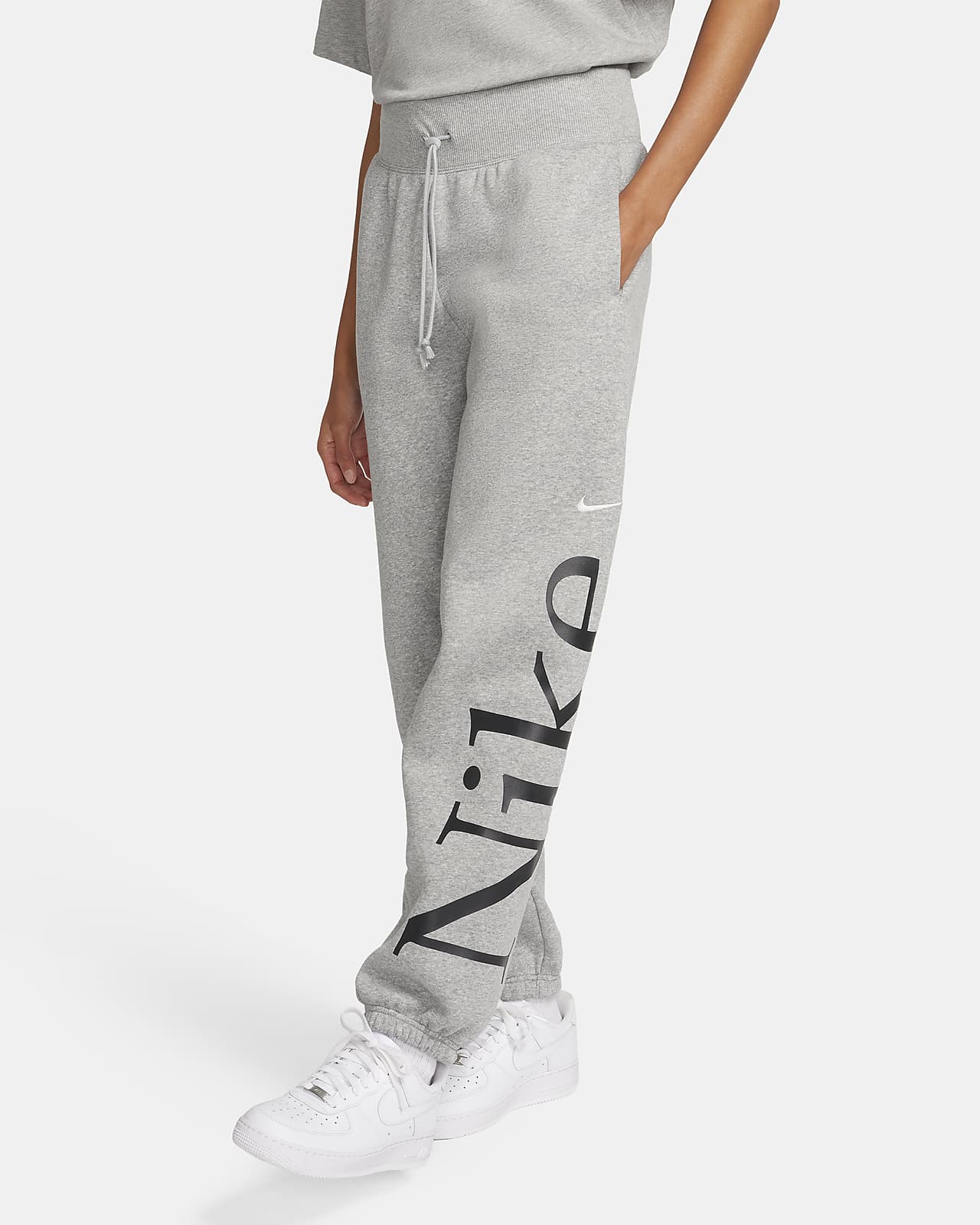 Nike Sportswear Phoenix Fleece Women's Oversized Logo Sweatpants.