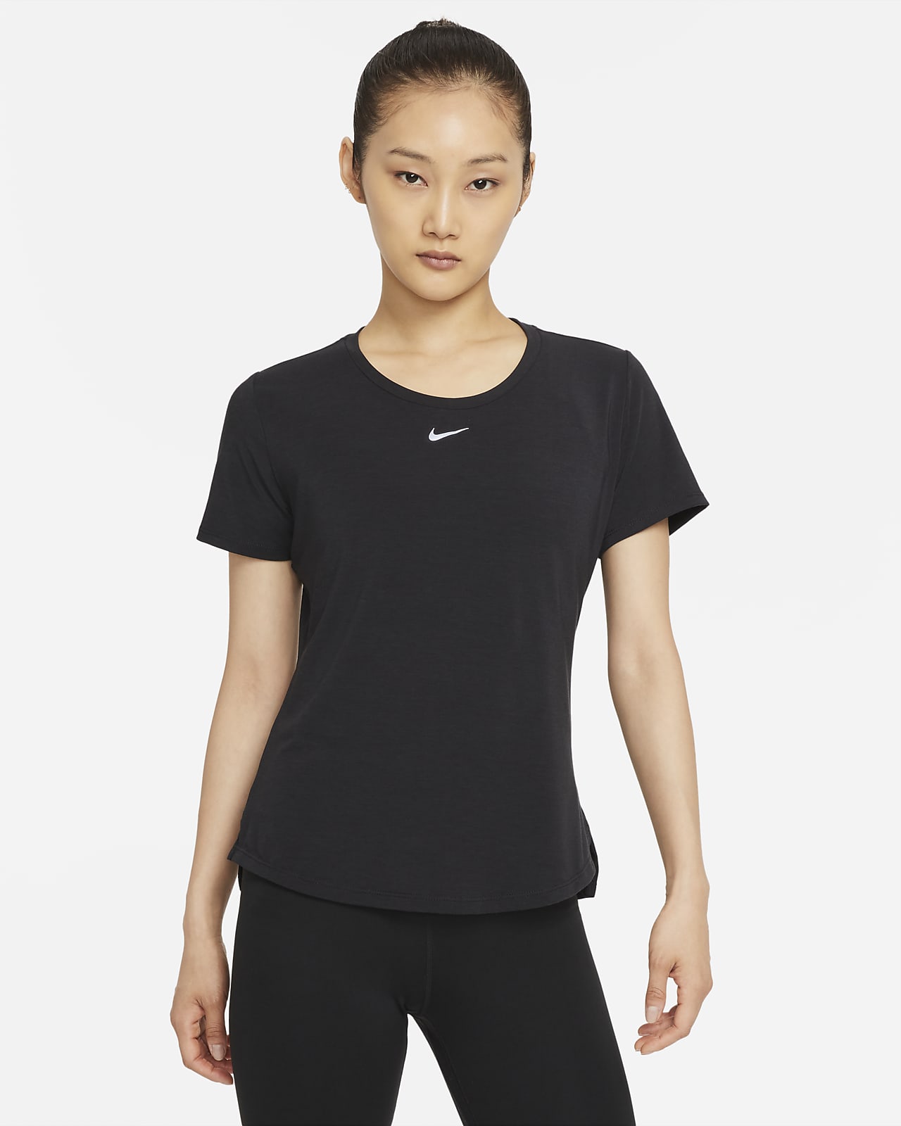 เสื้อแขนสั้นทรงมาตรฐานผู้หญิง Nike Dri-FIT One Luxe