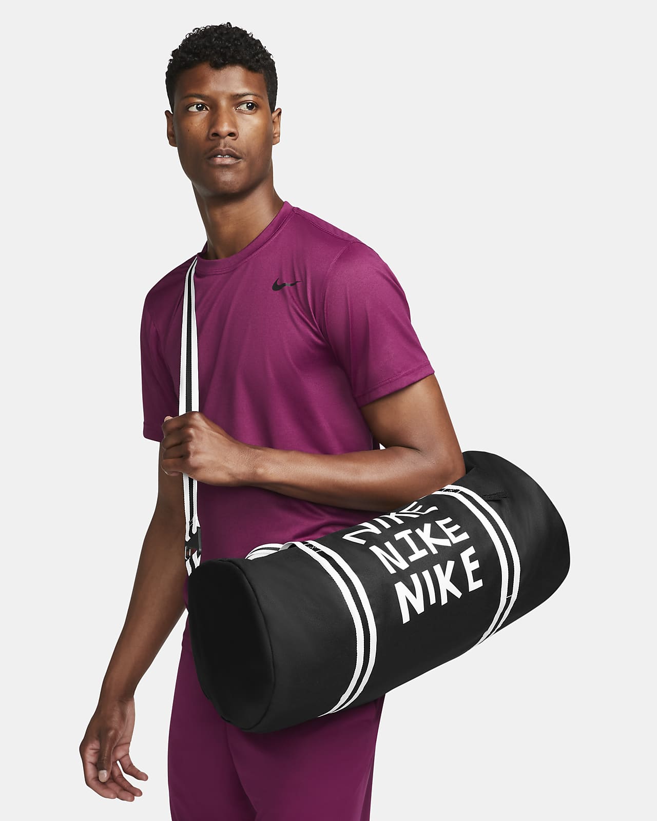Nike heritage holdall clearance
