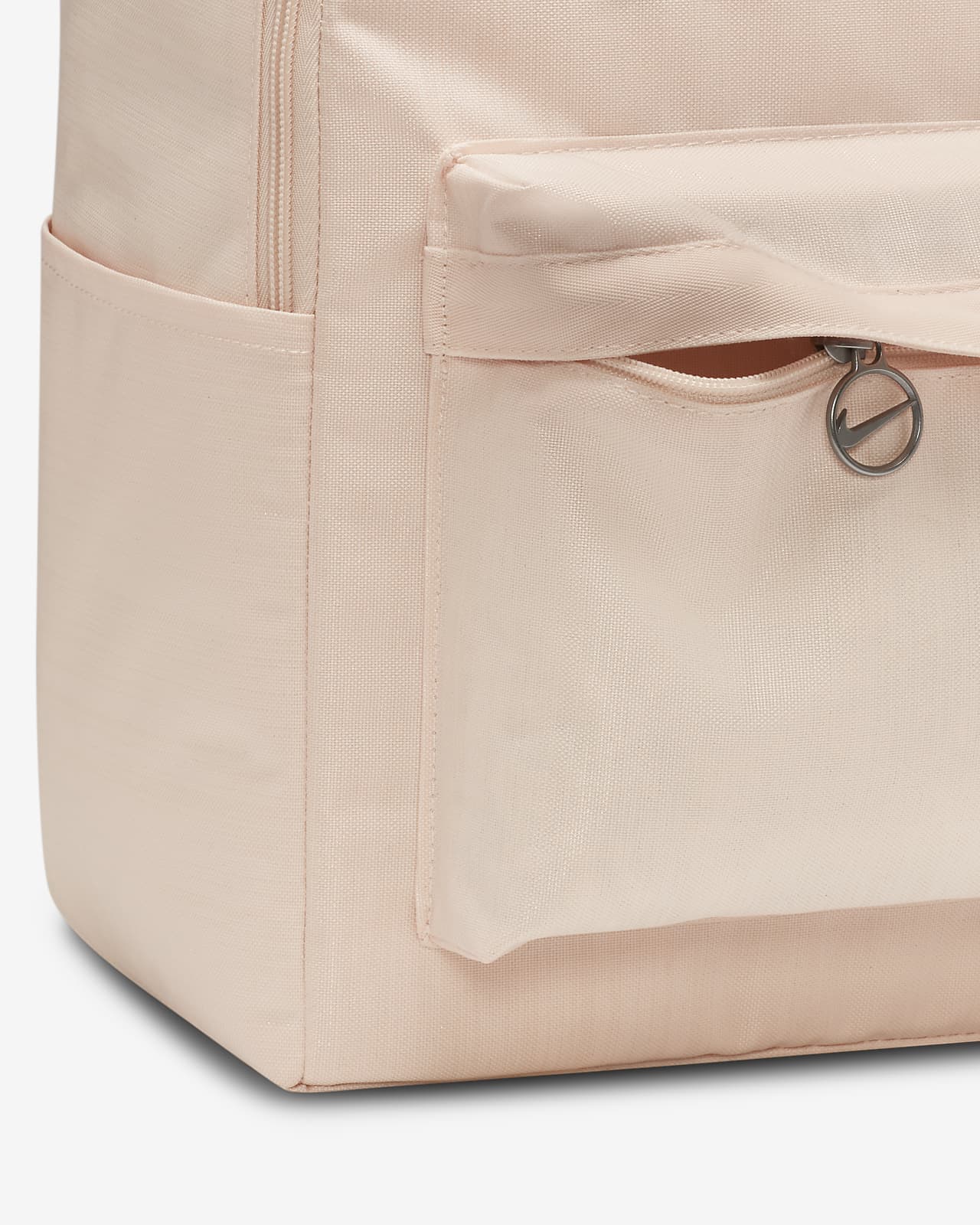 Plain deals nike backpack