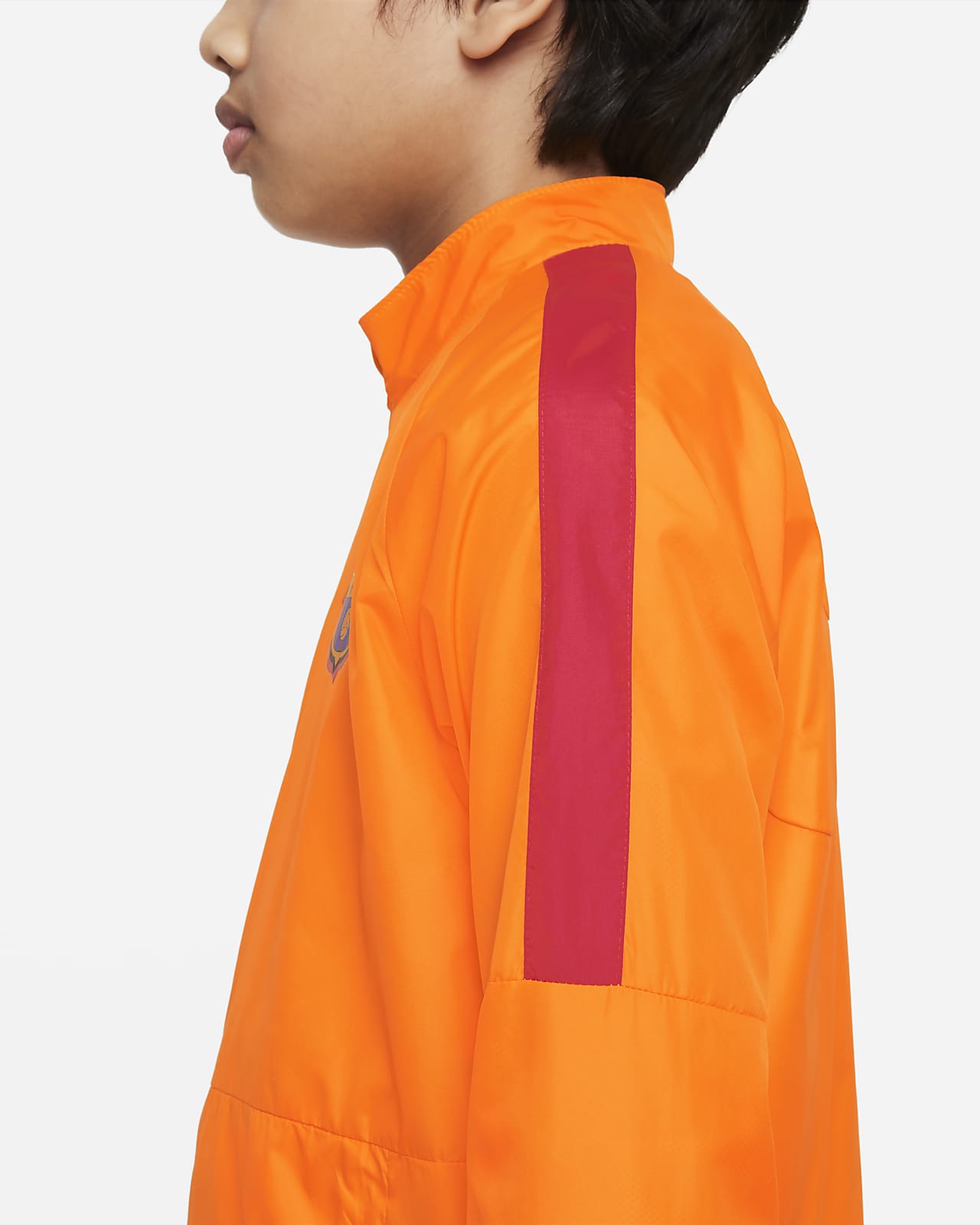F.C. Barcelona Repel Academy AWF Older Kids' Football Jacket. Nike GB