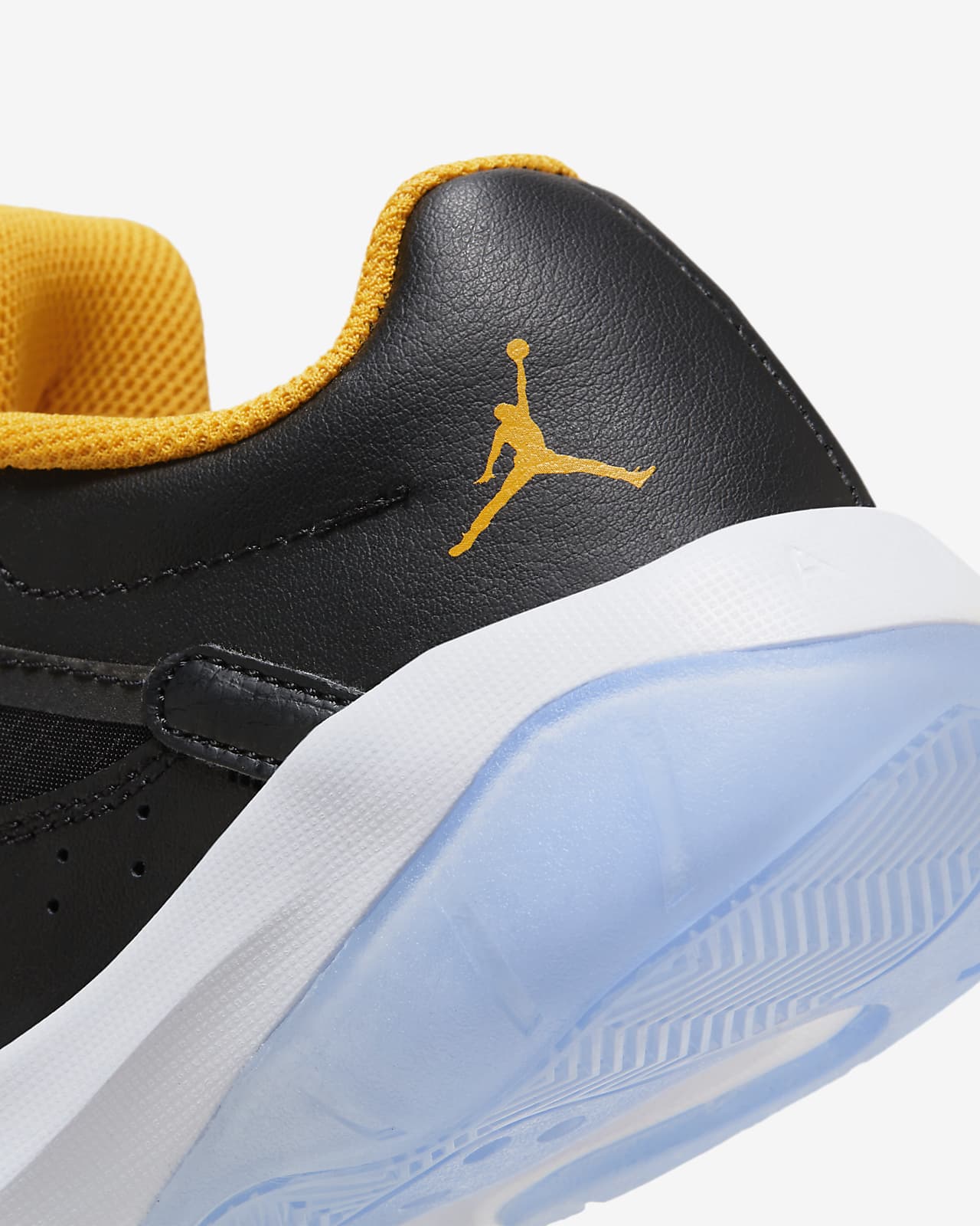 Air Jordan 11 CMFT Low Older Kids' Shoe. Nike SA