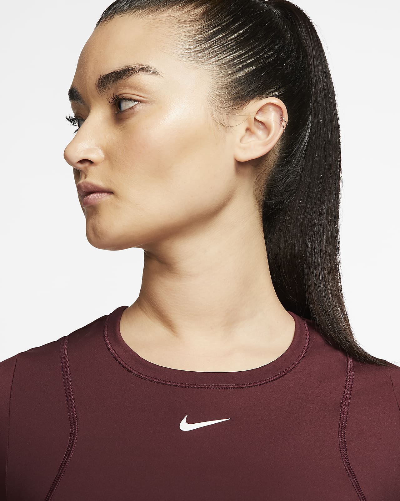 nike pro aeroadapt women's crop top