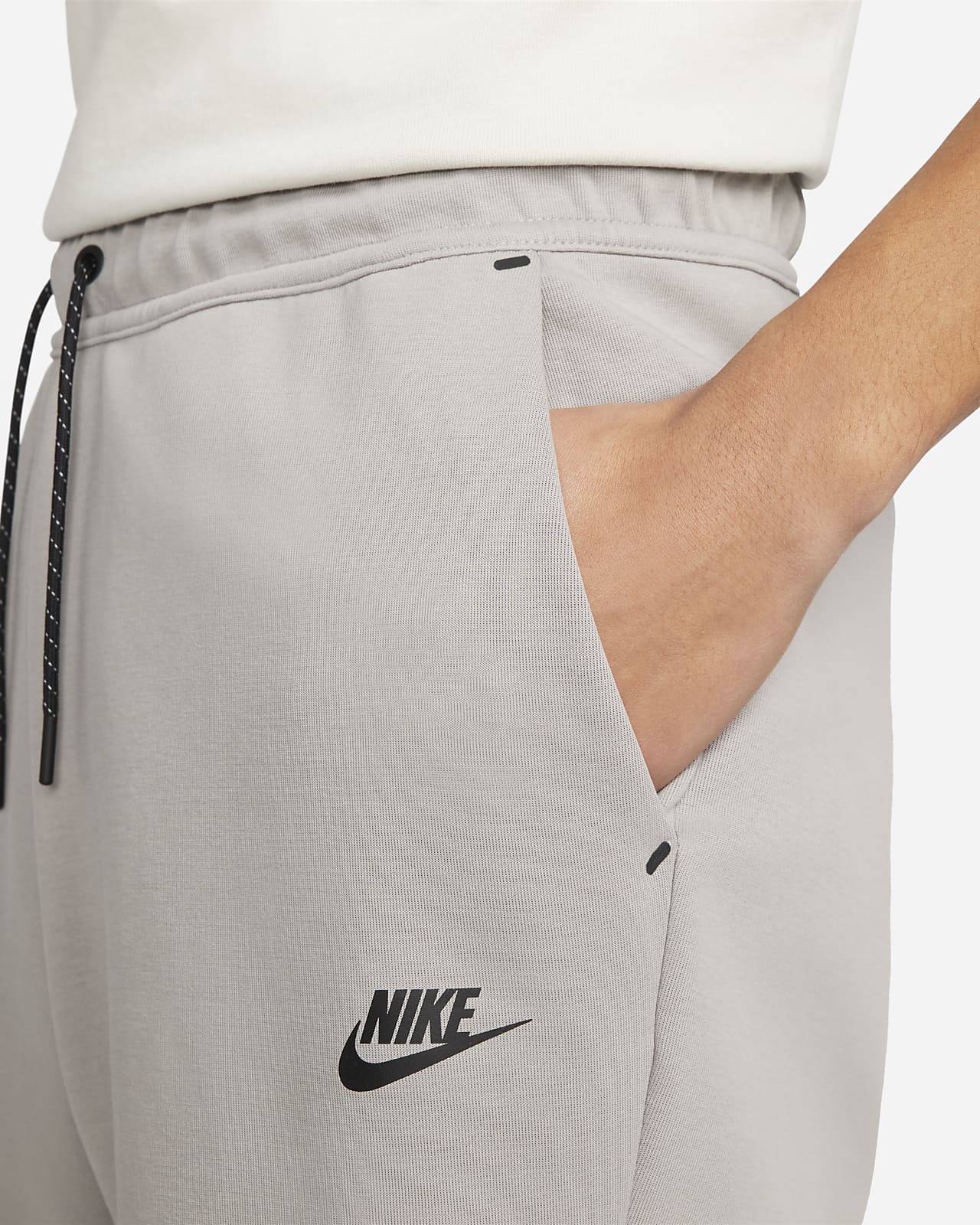 nike tech fleece shorts white