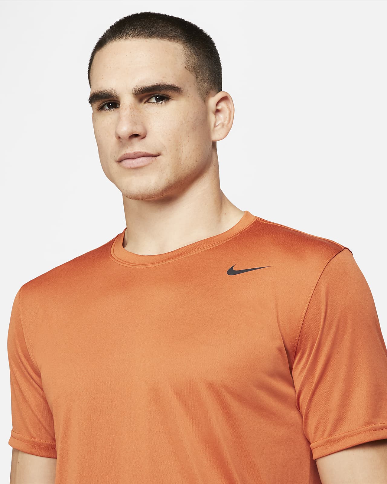 leiderschap Schandelijk Infecteren Nike Dri-FIT Legend Men's Training T-Shirt. Nike ID