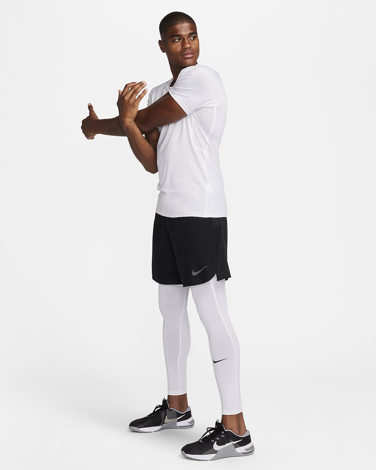 Nike Pro Men's Dri-FIT 3/4-Length Fitness Tights. Nike.com
