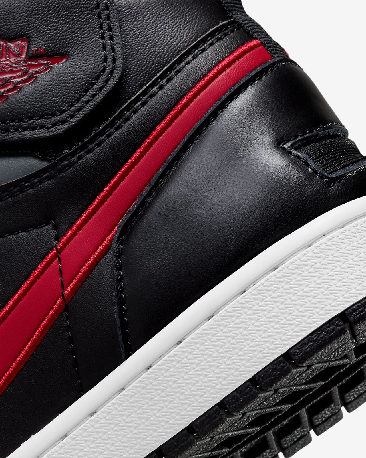 Air Jordan 1 Hi FlyEase Schuh. Nike DE
