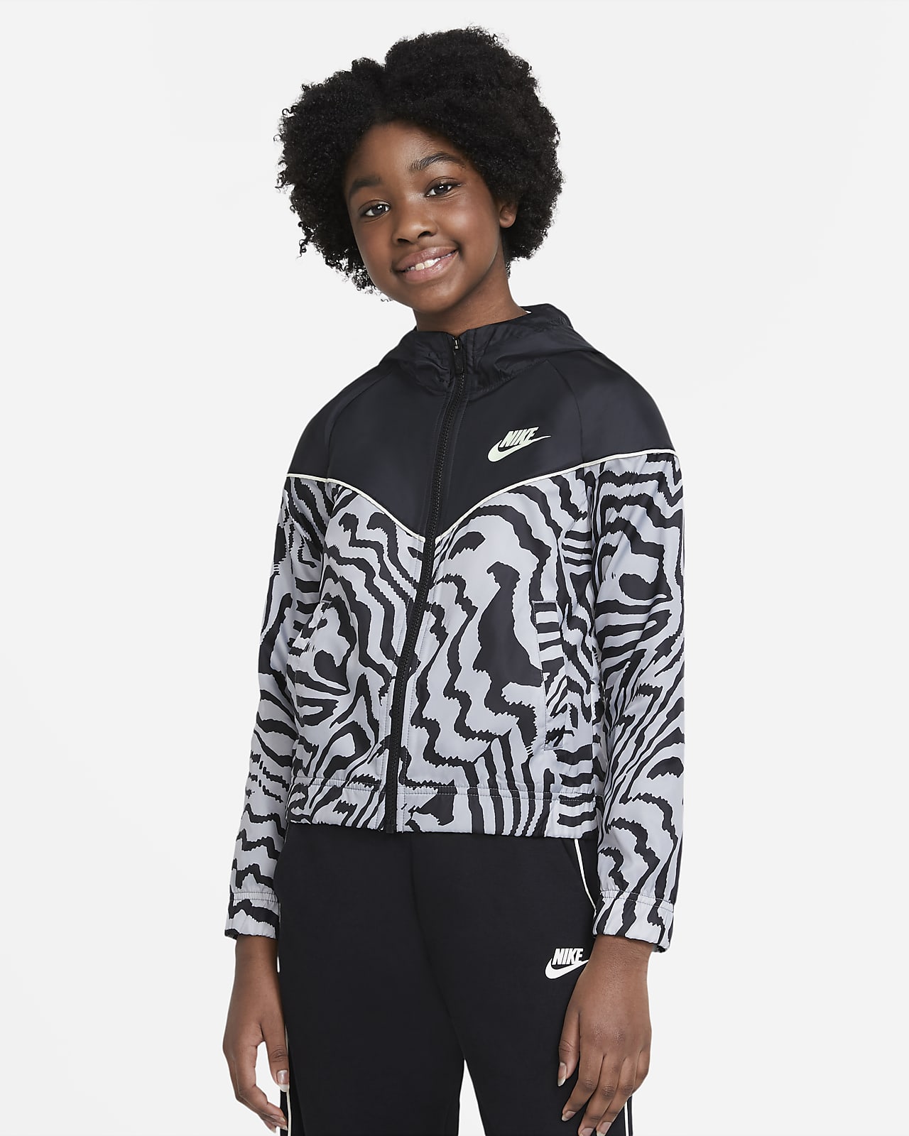 Nike Sportswear Windrunner Older Kids' (Girls') Printed Jacket