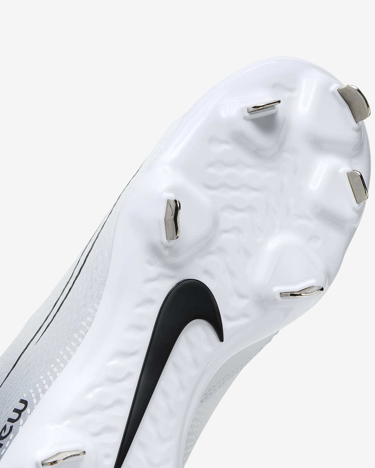 White nike hotsell vapor softball cleats