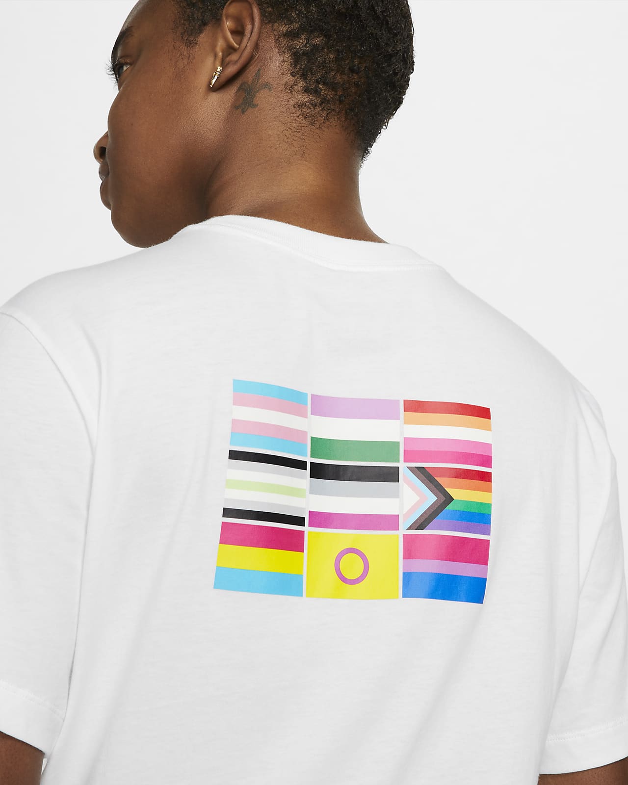 Nike公式 ナイキ スポーツウェア Be True メンズ Tシャツ オンラインストア 通販サイト