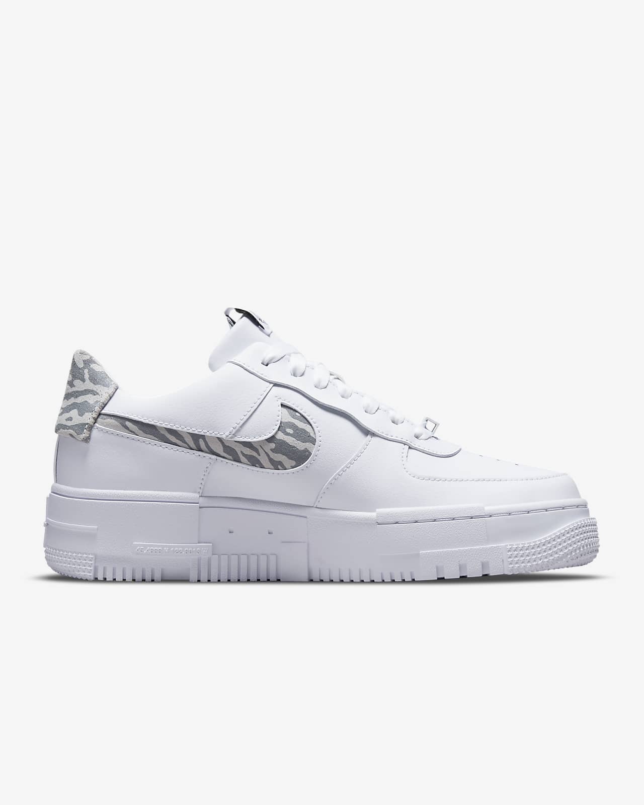 Nike Air Force 1 Pixel SE női cipő. Nike HU