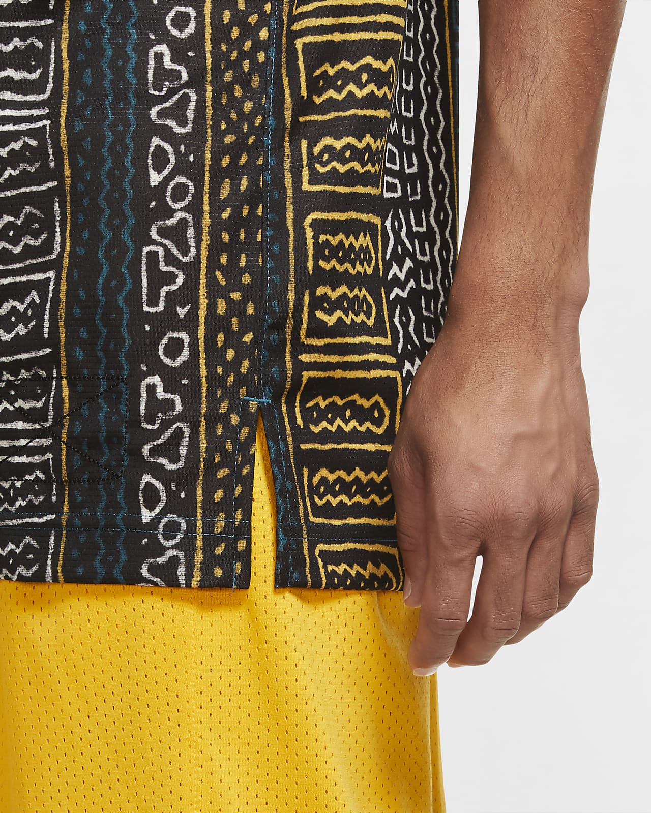 nike men's basketball dna tee