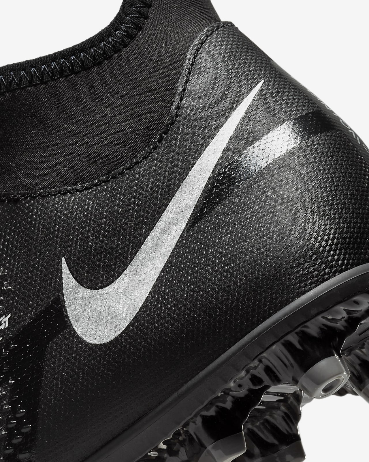 Nike Phantom GT2 Club Dynamic Fit MG Multi-Ground Soccer Cleats. Nike.com