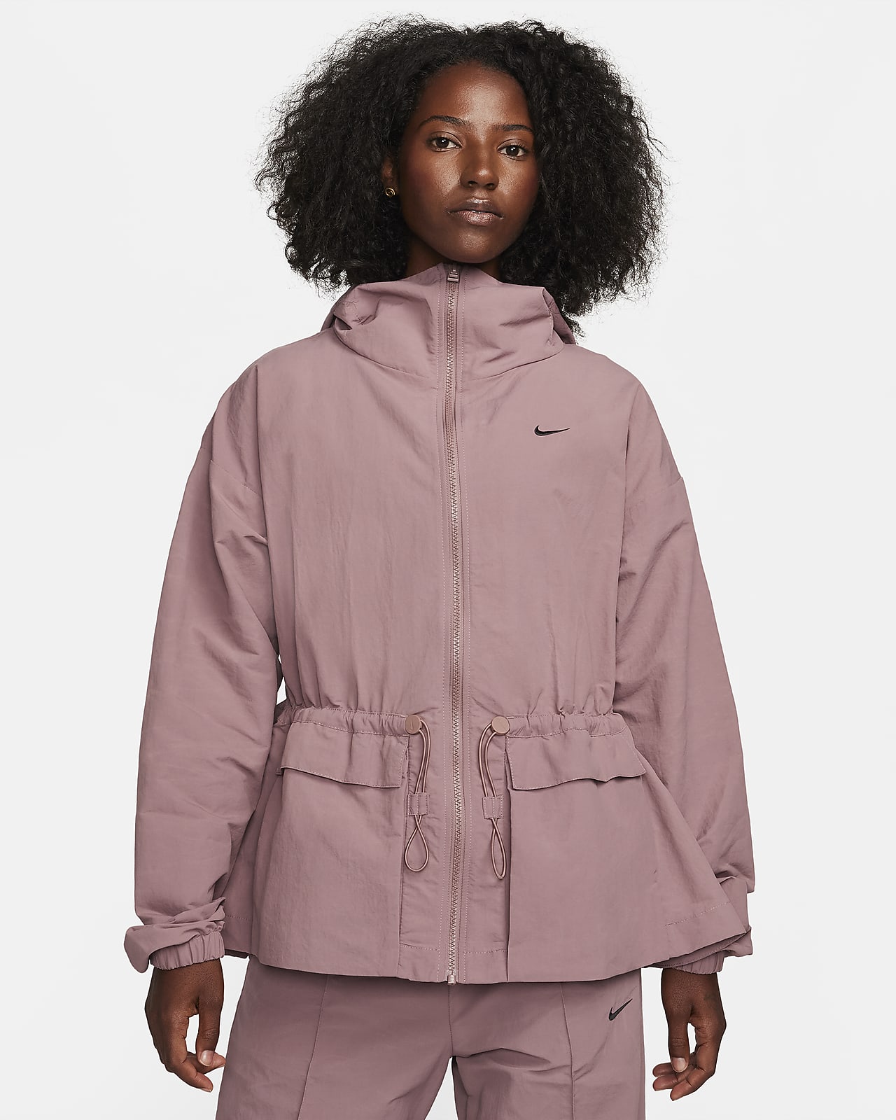 Oversized Nike Sportswear Everything Wovens-jakke med hætte til kvinder