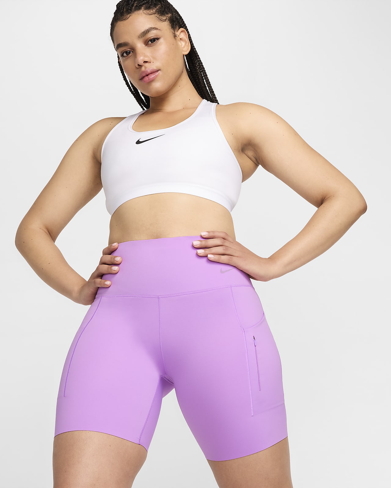 Shorts de ciclismo con bolsillos de tiro alto de 20 cm de sujeción firme para mujer Nike Go