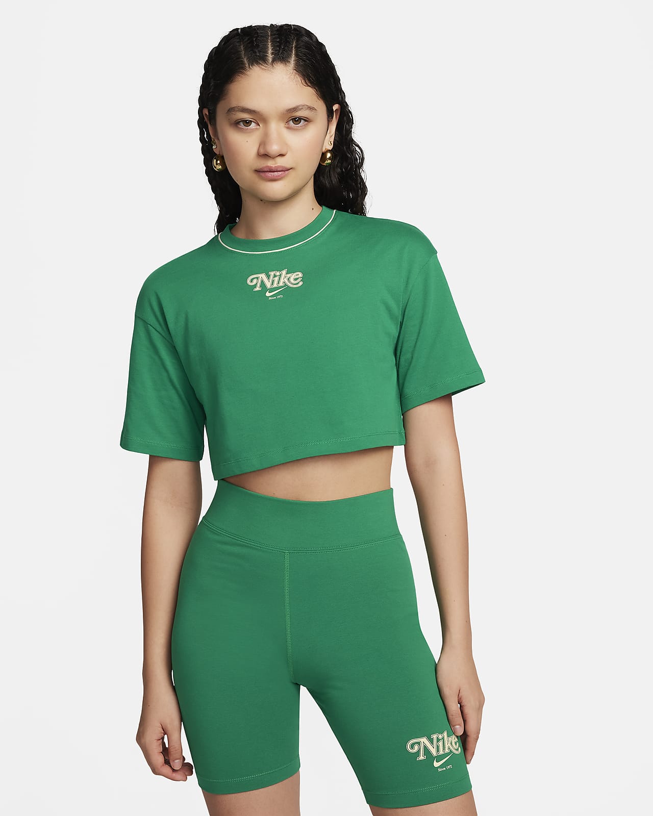 Nike Sportswear rövid szabású női póló
