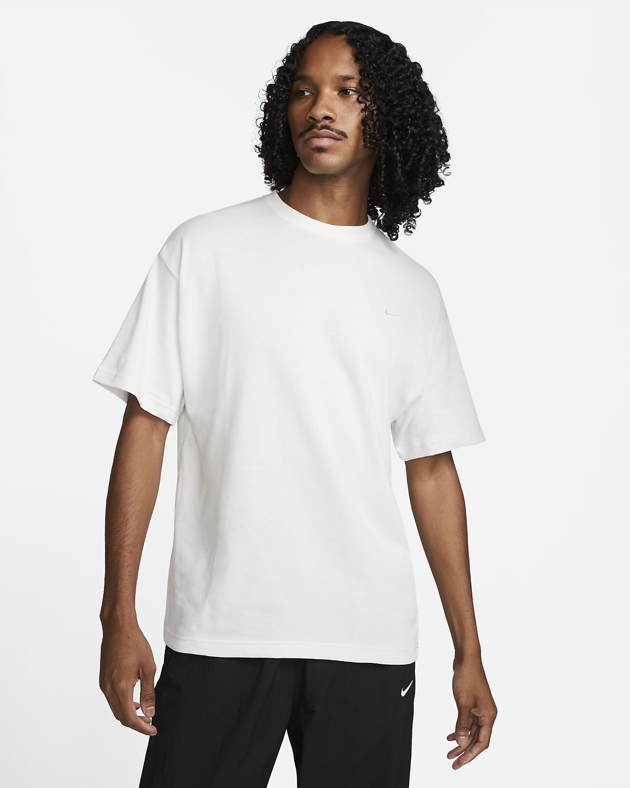 Nike Solo Swoosh T-Shirt. Nike NO