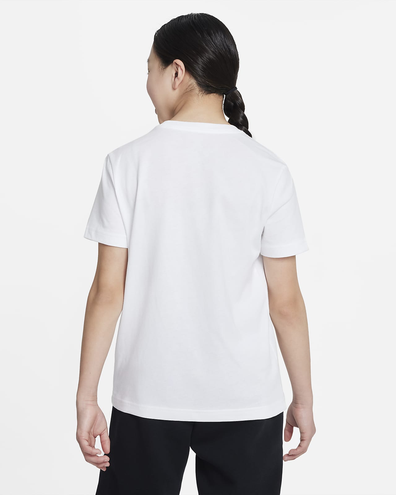 Nike Sportswear Older Kids' (Girls') T-Shirt. Nike IL